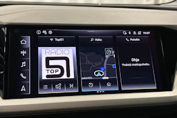musta Audi Q4 e-tron 2025 kuva 16.