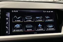 musta Audi Q4 e-tron 2025 kuva 17.