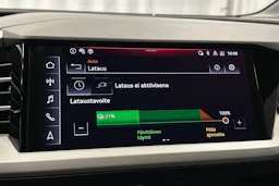 musta Audi Q4 e-tron 2025 kuva 25.