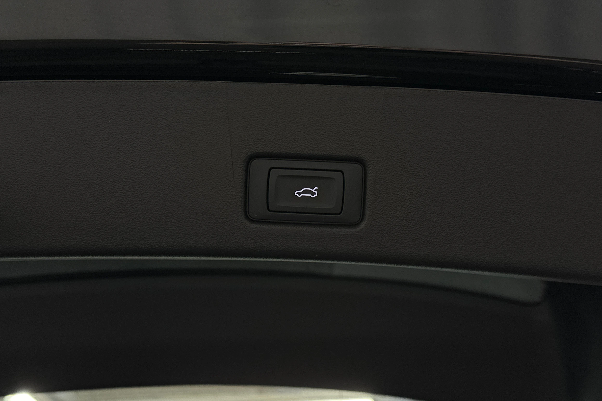 musta Audi Q4 e-tron 2025 kuva 36.