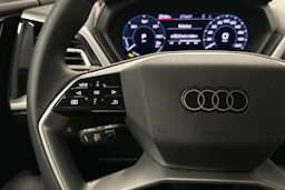 harmaa Audi Q4 e-tron 2025 kuva 11.