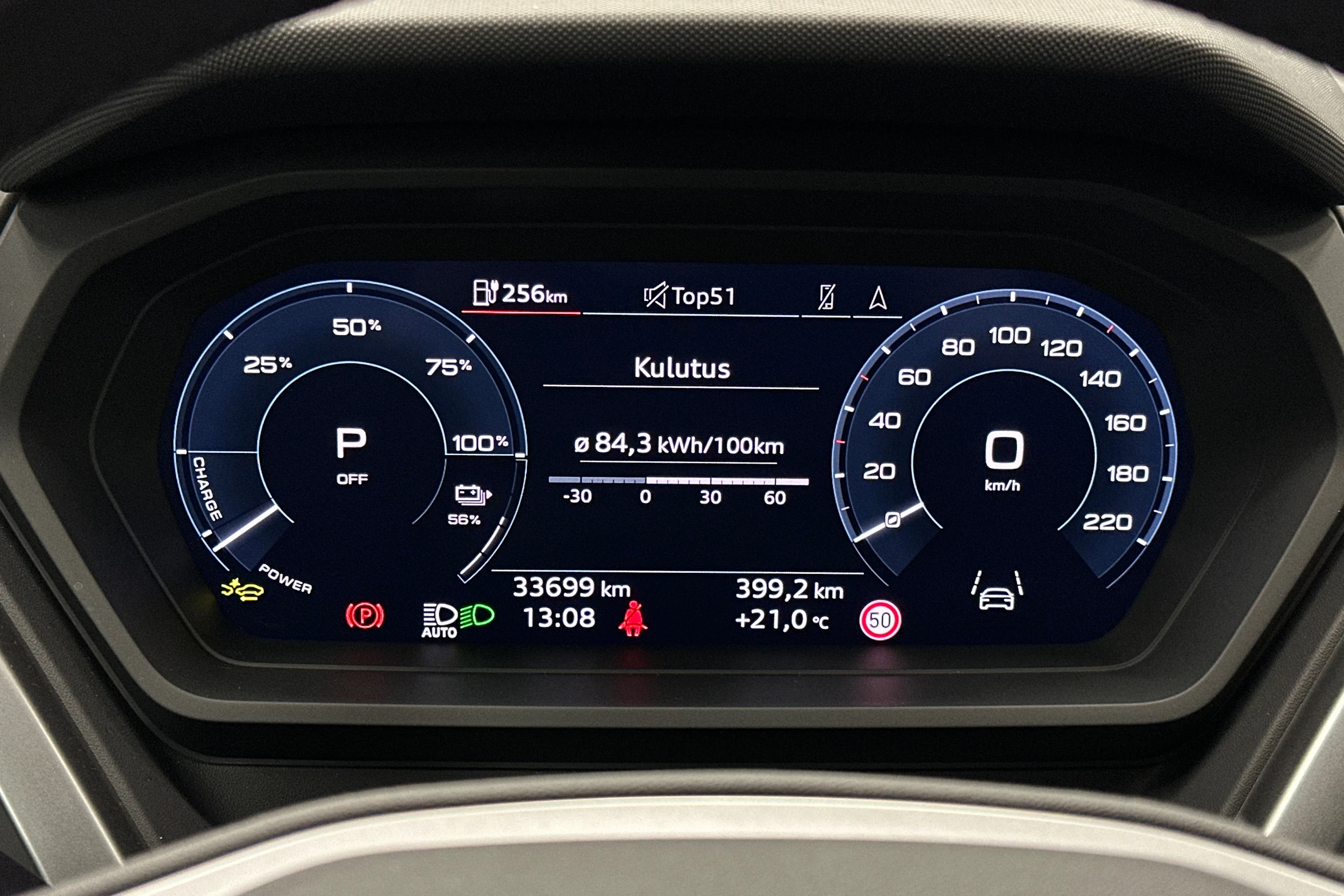 harmaa Audi Q4 e-tron 2025 kuva 13.