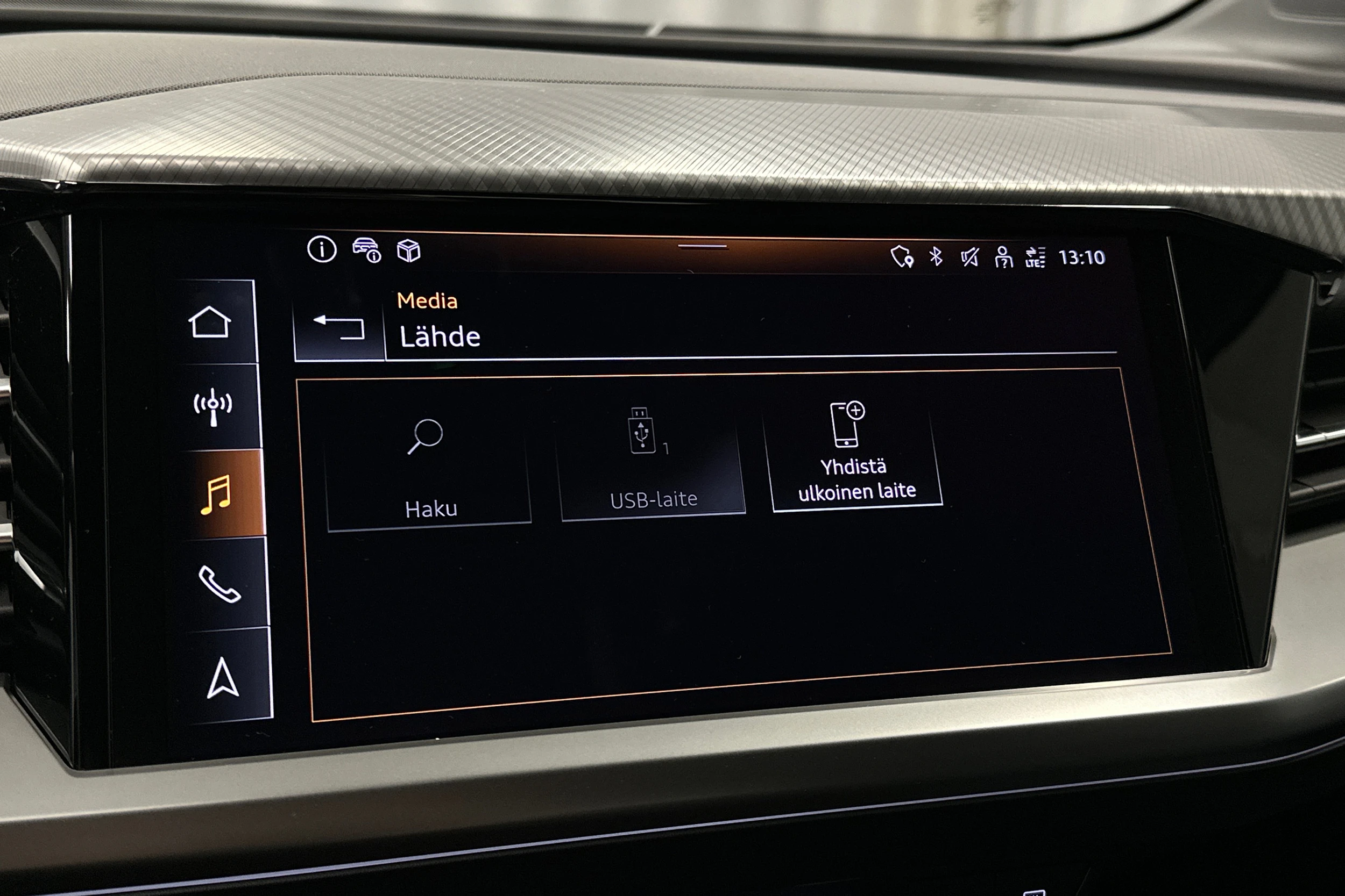 harmaa Audi Q4 e-tron 2025 kuva 20.