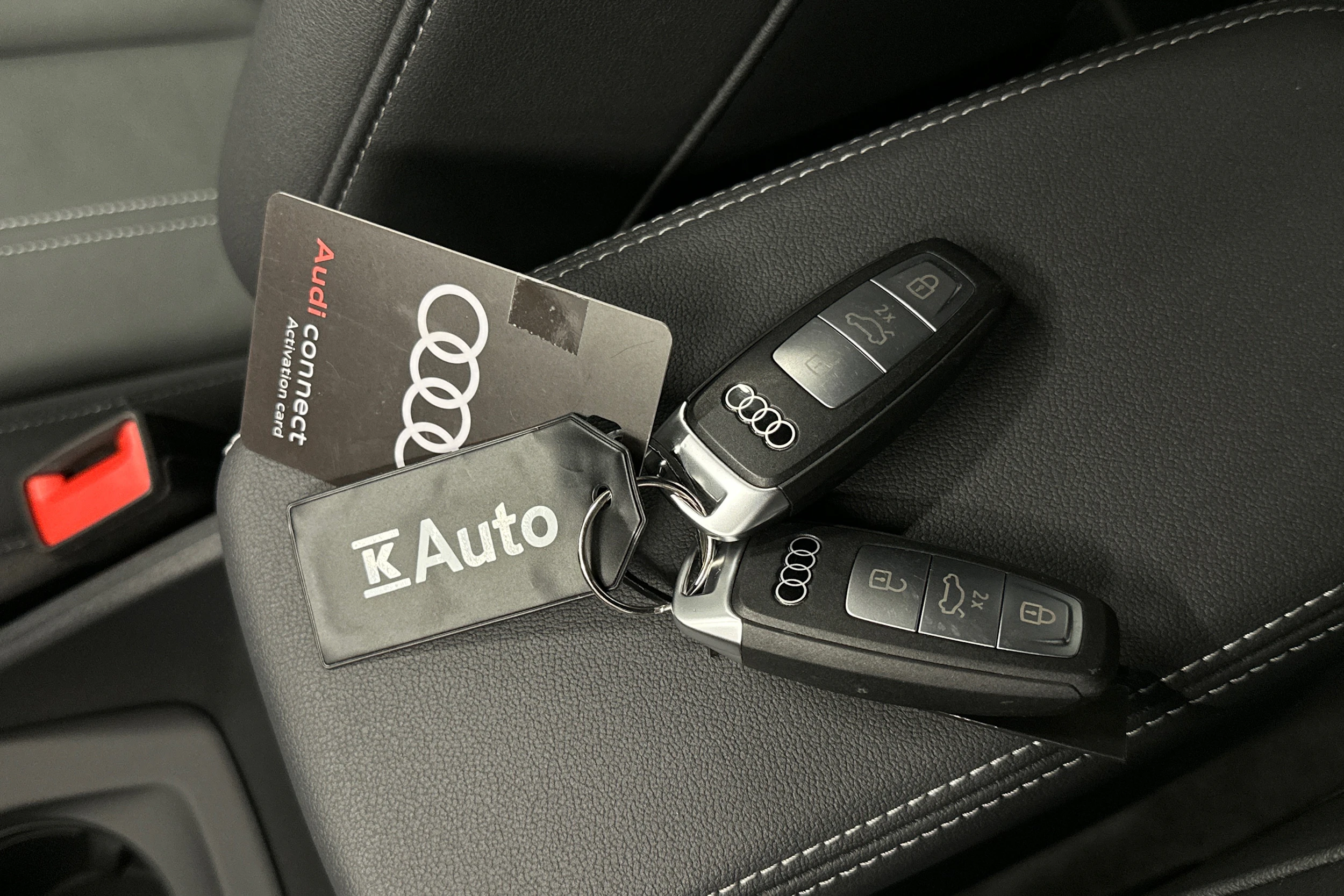 harmaa Audi Q4 e-tron 2025 kuva 35.