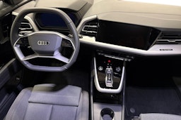 met. sininen Audi Q4 e-tron 2025 kuva 7.