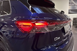 met. sininen Audi Q4 e-tron 2025 kuva 15.