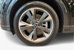 musta Audi Q4 e-tron 2025 kuva 9.