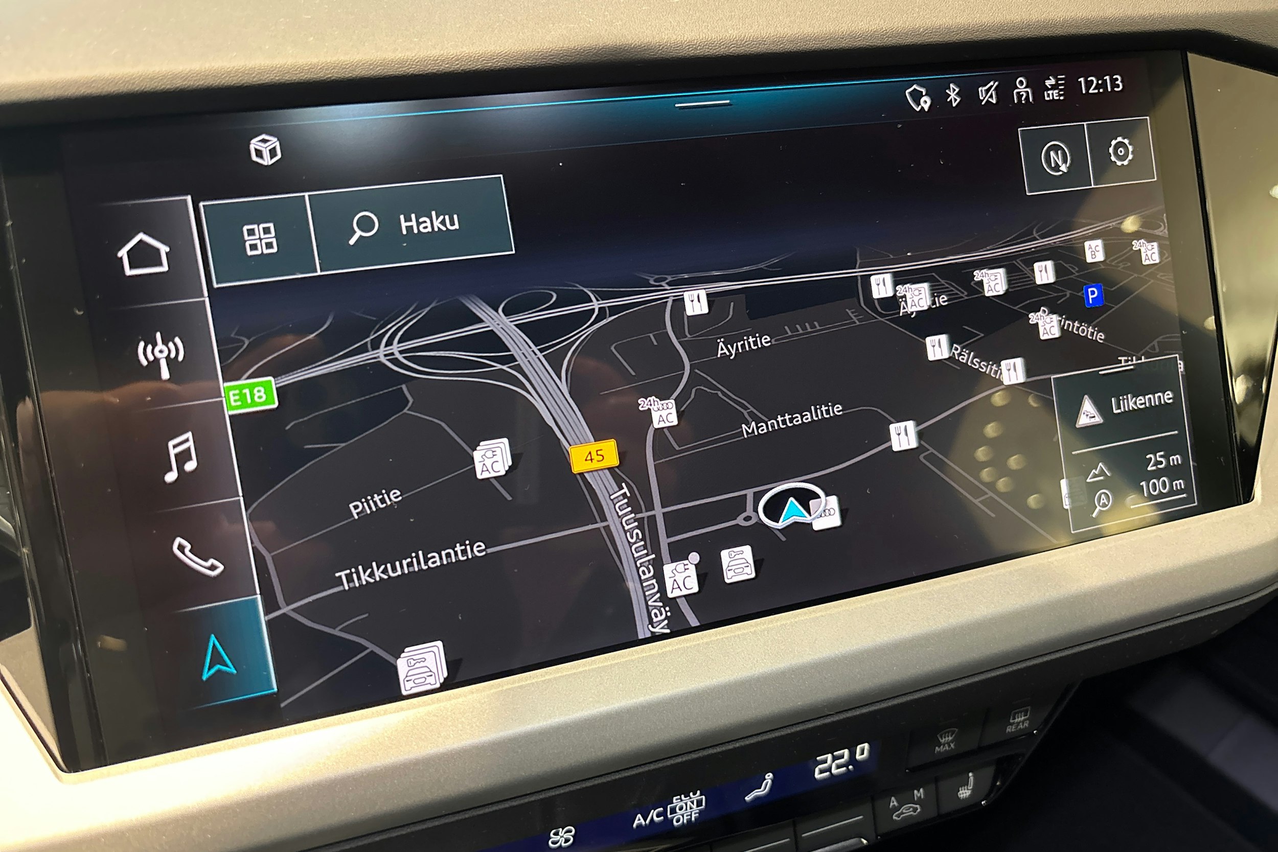 musta Audi Q4 e-tron 2025 kuva 11.