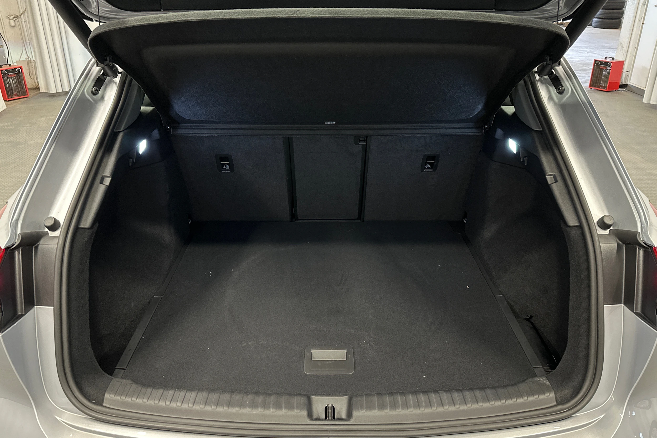 hopea Audi Q4 e-tron 2025 kuva 11.