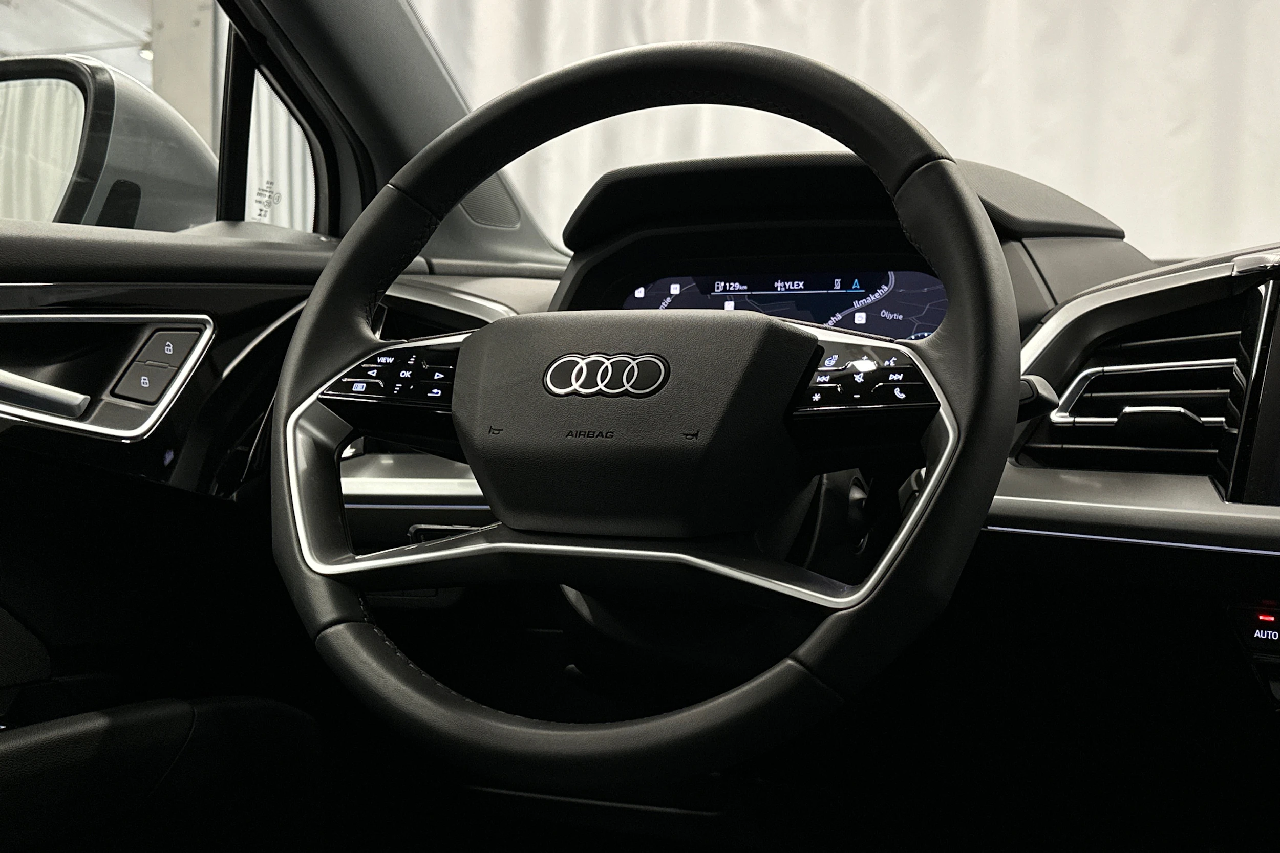 hopea Audi Q4 e-tron 2025 kuva 15.