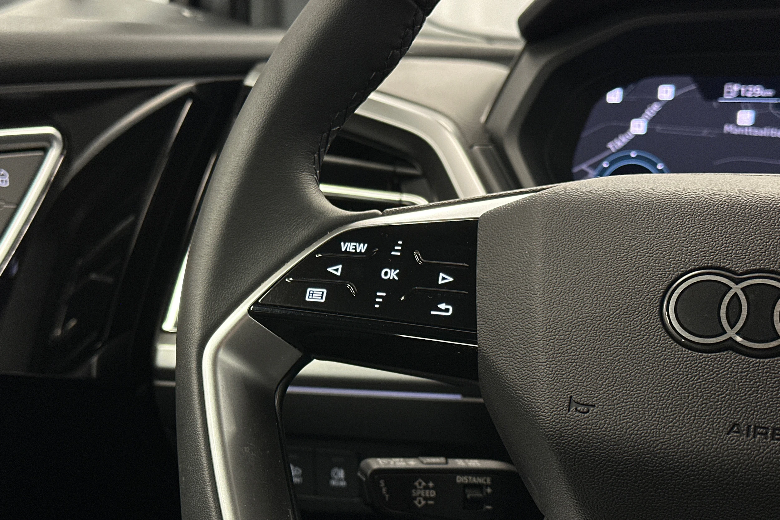 hopea Audi Q4 e-tron 2025 kuva 16.