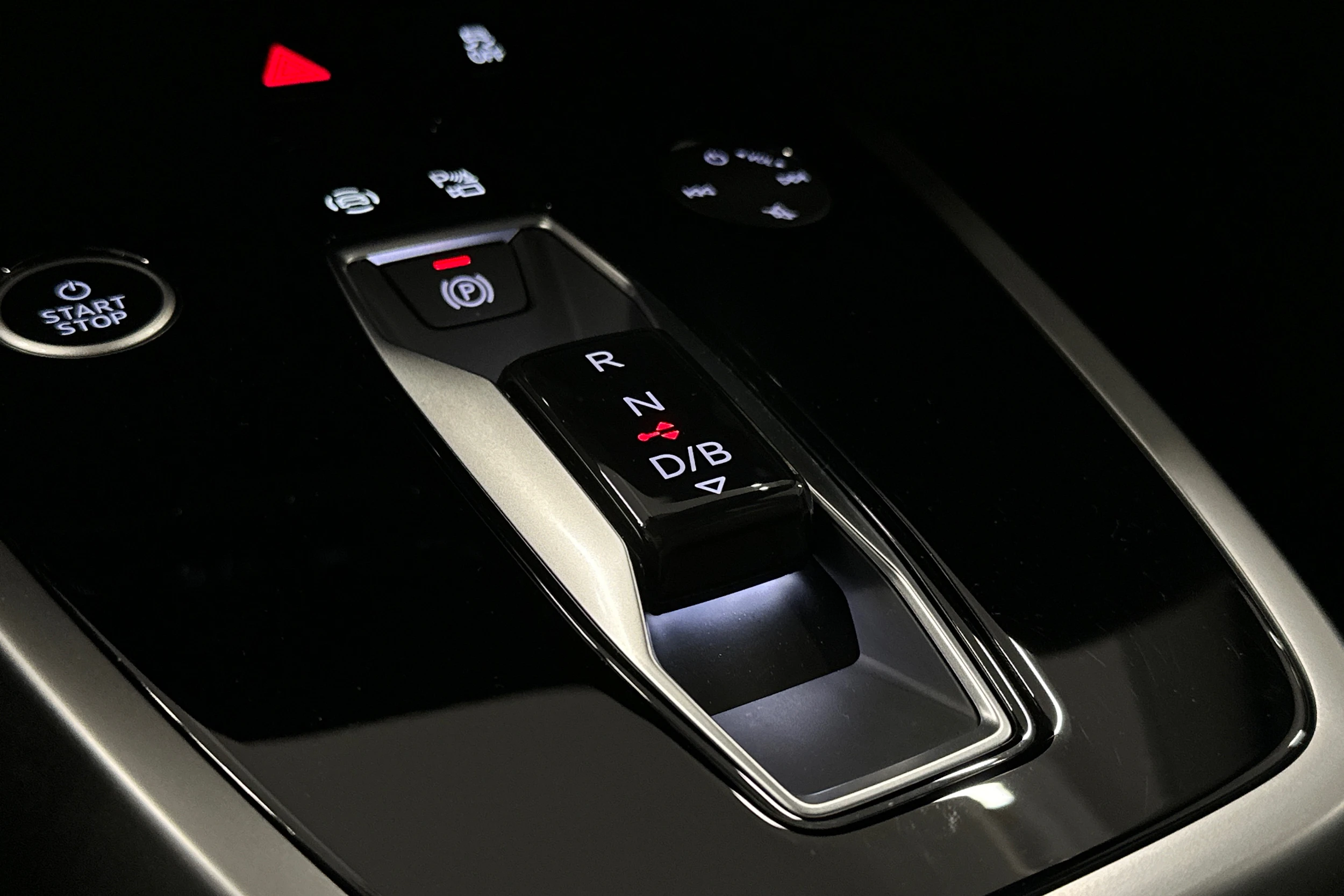 hopea Audi Q4 e-tron 2025 kuva 28.