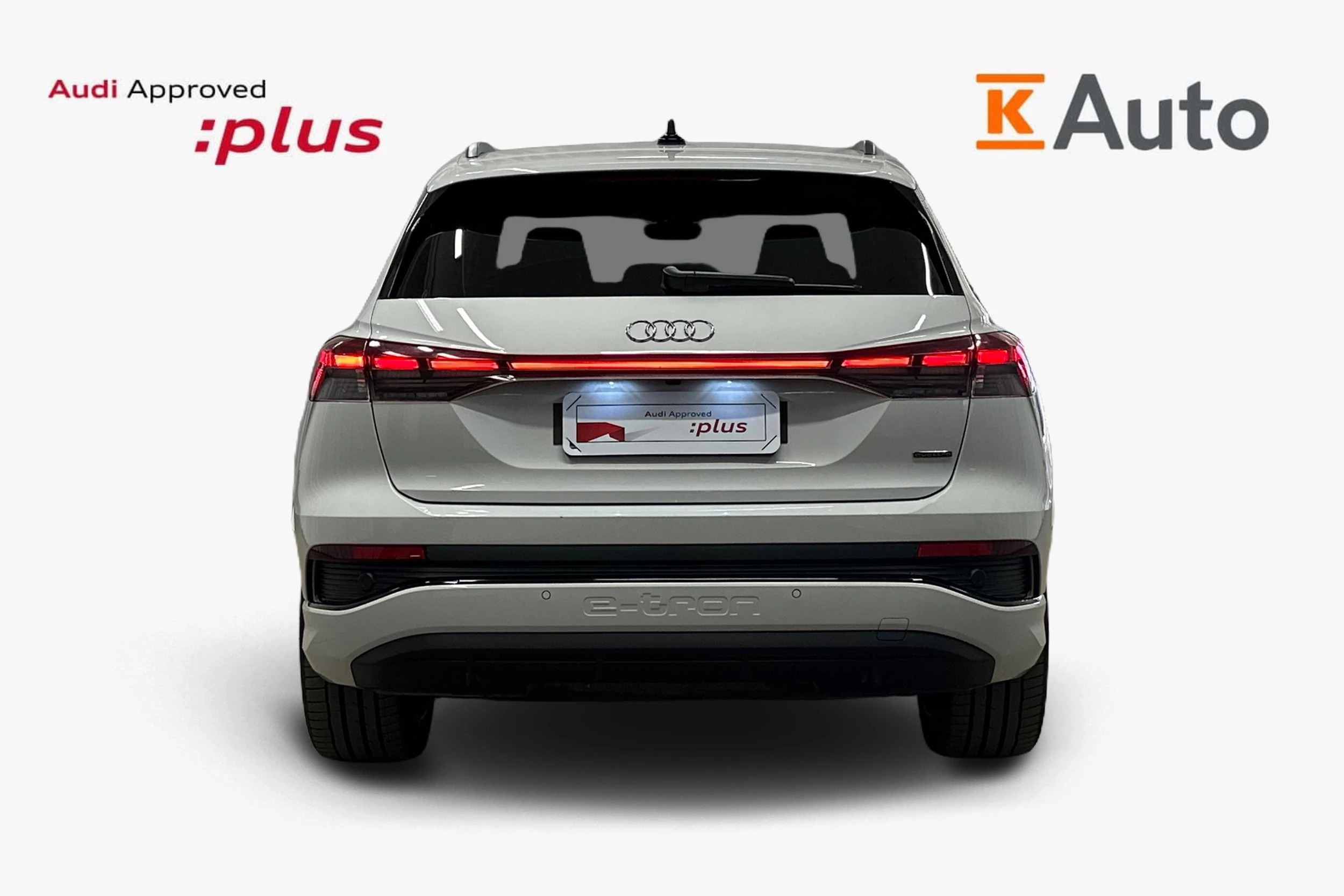 valkoinen Audi Q4 e-tron 2025 kuva 3.