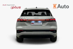 valkoinen Audi Q4 e-tron 2025 kuva 3.
