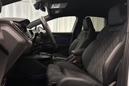 valkoinen Audi Q4 e-tron 2025 kuva 15.