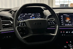 valkoinen Audi Q4 e-tron 2025 kuva 18.