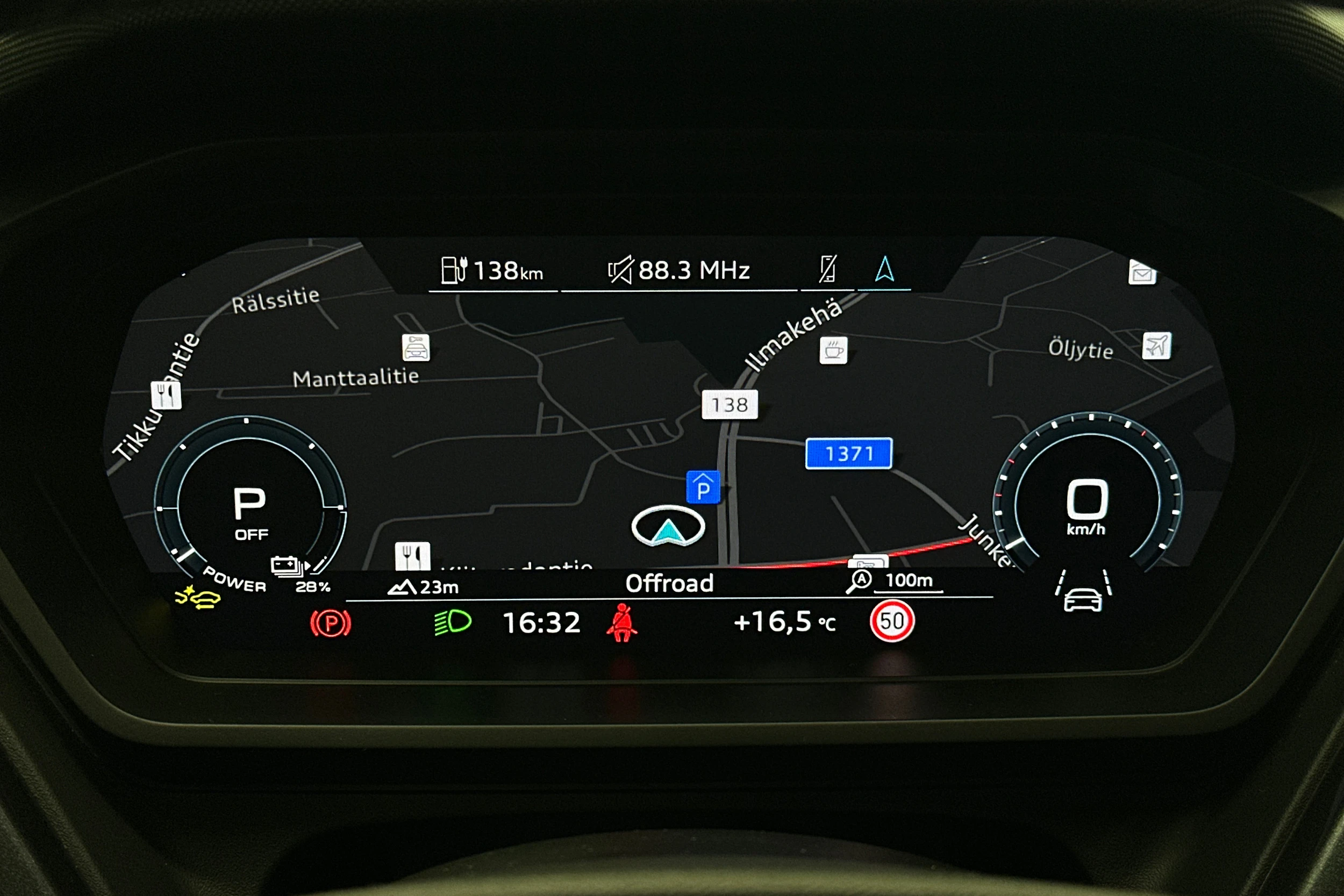 valkoinen Audi Q4 e-tron 2025 kuva 22.