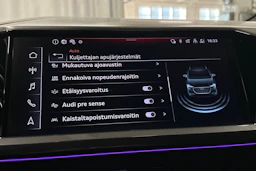 valkoinen Audi Q4 e-tron 2025 kuva 28.