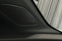 valkoinen Audi Q4 e-tron 2025 kuva 34.