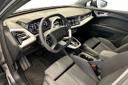 met. harmaa Audi Q4 e-tron 2025 kuva 6.