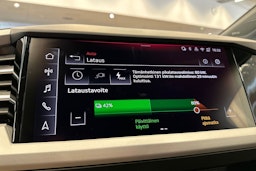 met. harmaa Audi Q4 e-tron 2025 kuva 18.