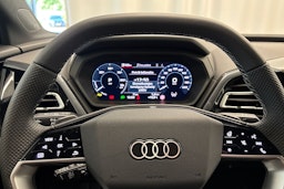 valkoinen Audi Q4 e-tron 2025 kuva 11.