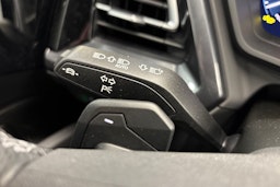 valkoinen Audi Q4 e-tron 2025 kuva 13.