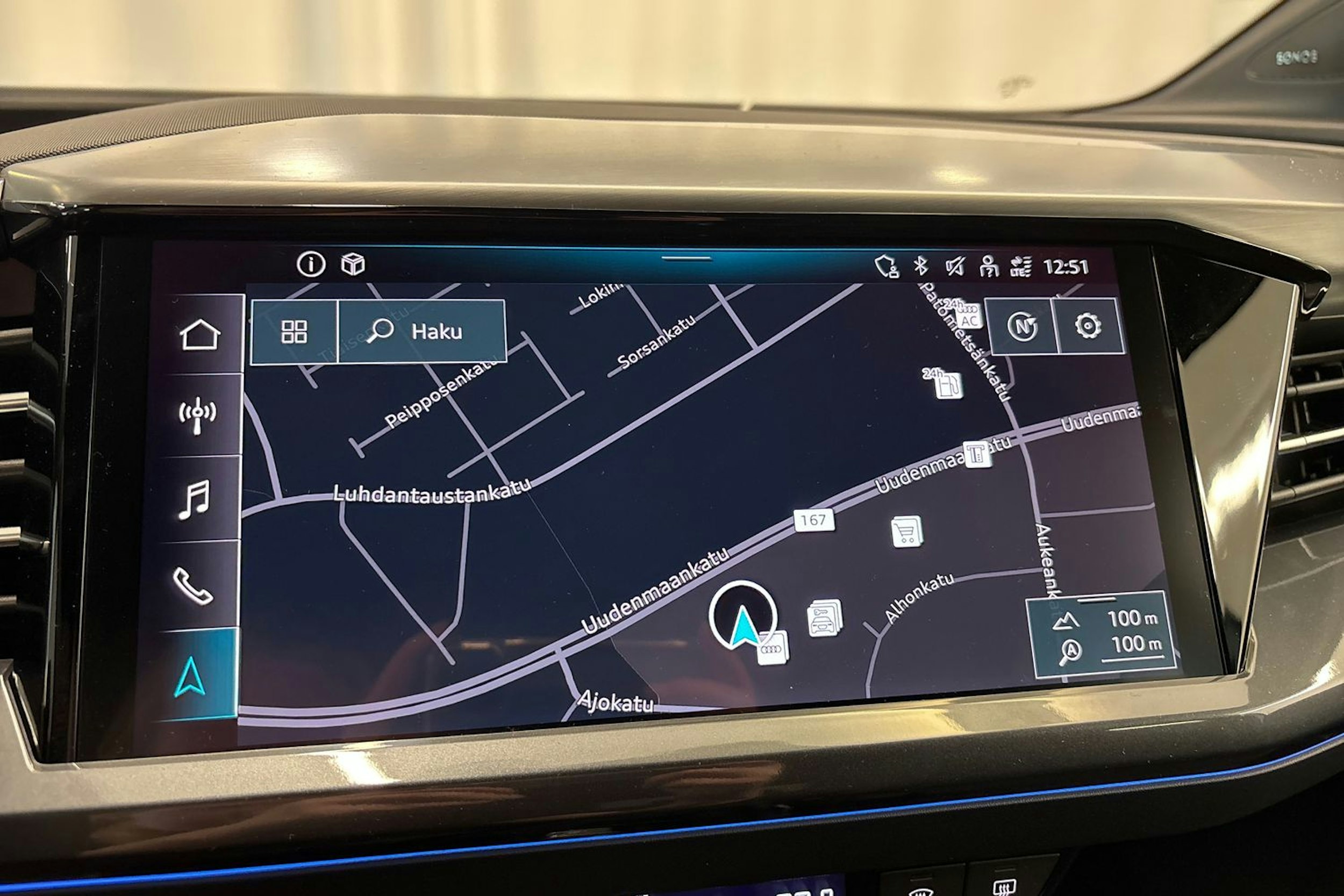 valkoinen Audi Q4 e-tron 2025 kuva 17.