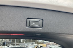 harmaa Audi Q4 e-tron 2025 kuva 14.