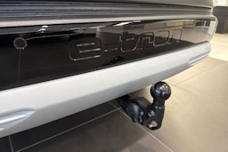 met. musta Audi Q4 e-tron 2025 kuva 15.