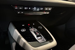 met. musta Audi Q4 e-tron 2025 kuva 19.