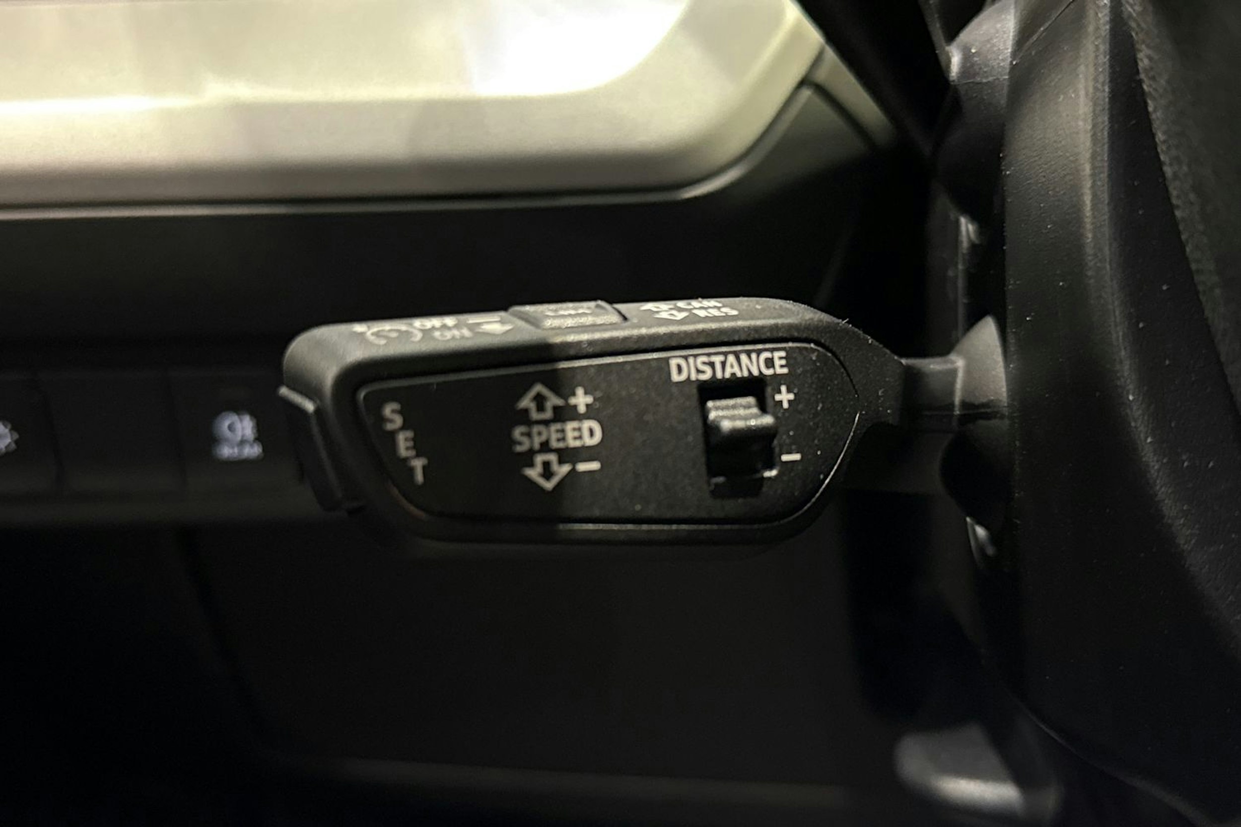 met. musta Audi Q4 e-tron 2025 kuva 22.