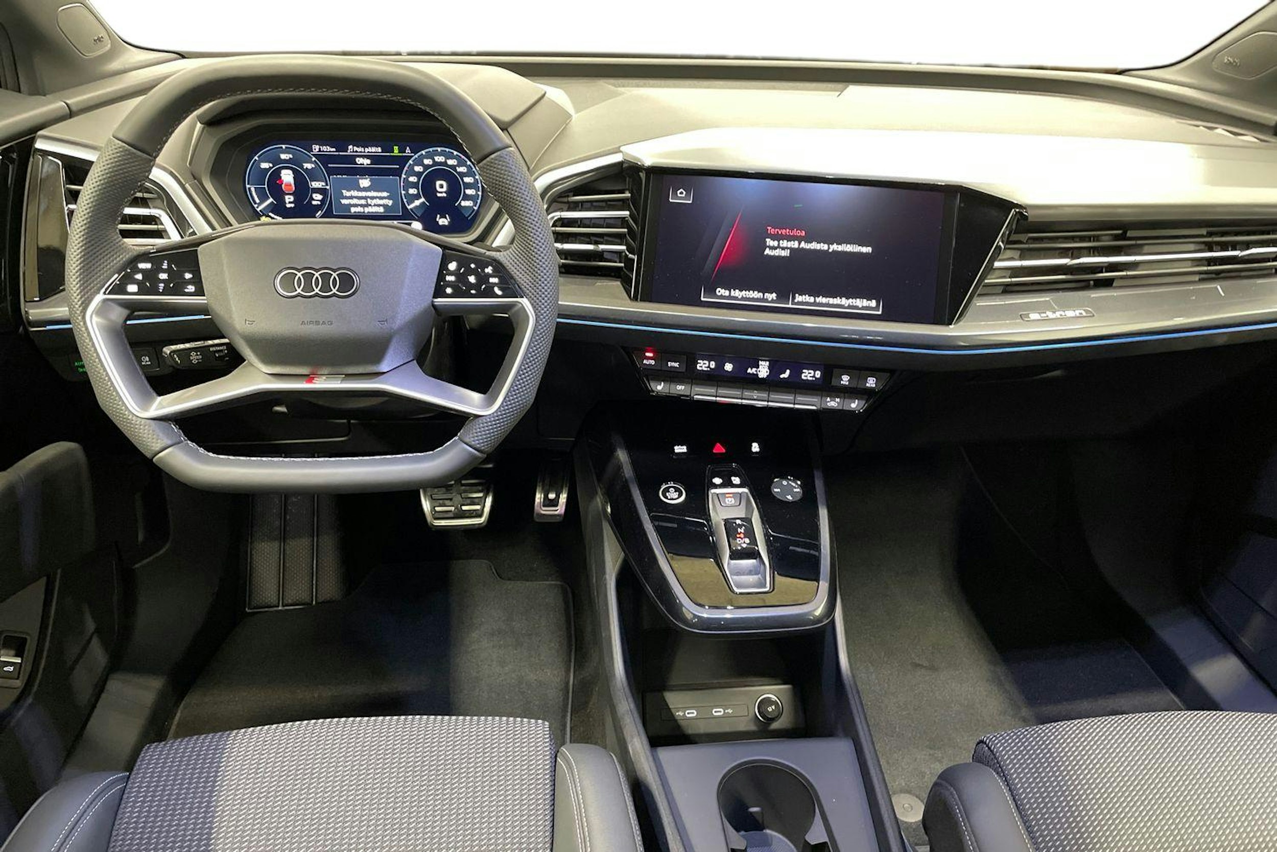 musta Audi Q4 e-tron 2025 kuva 9.