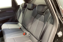 musta Audi Q4 e-tron 2025 kuva 10.