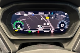 valkoinen Audi Q4 e-tron 2025 kuva 13.