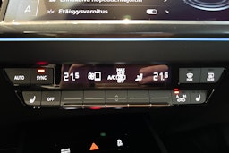 valkoinen Audi Q4 e-tron 2025 kuva 15.