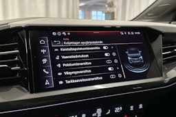 musta Audi Q4 e-tron 2025 kuva 21.