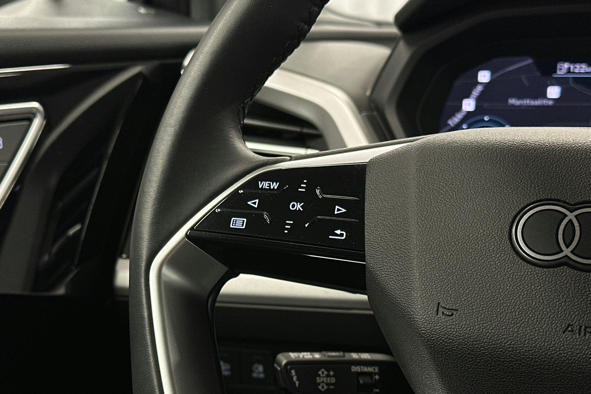 harmaa Audi Q4 e-tron 2025 kuva 19.