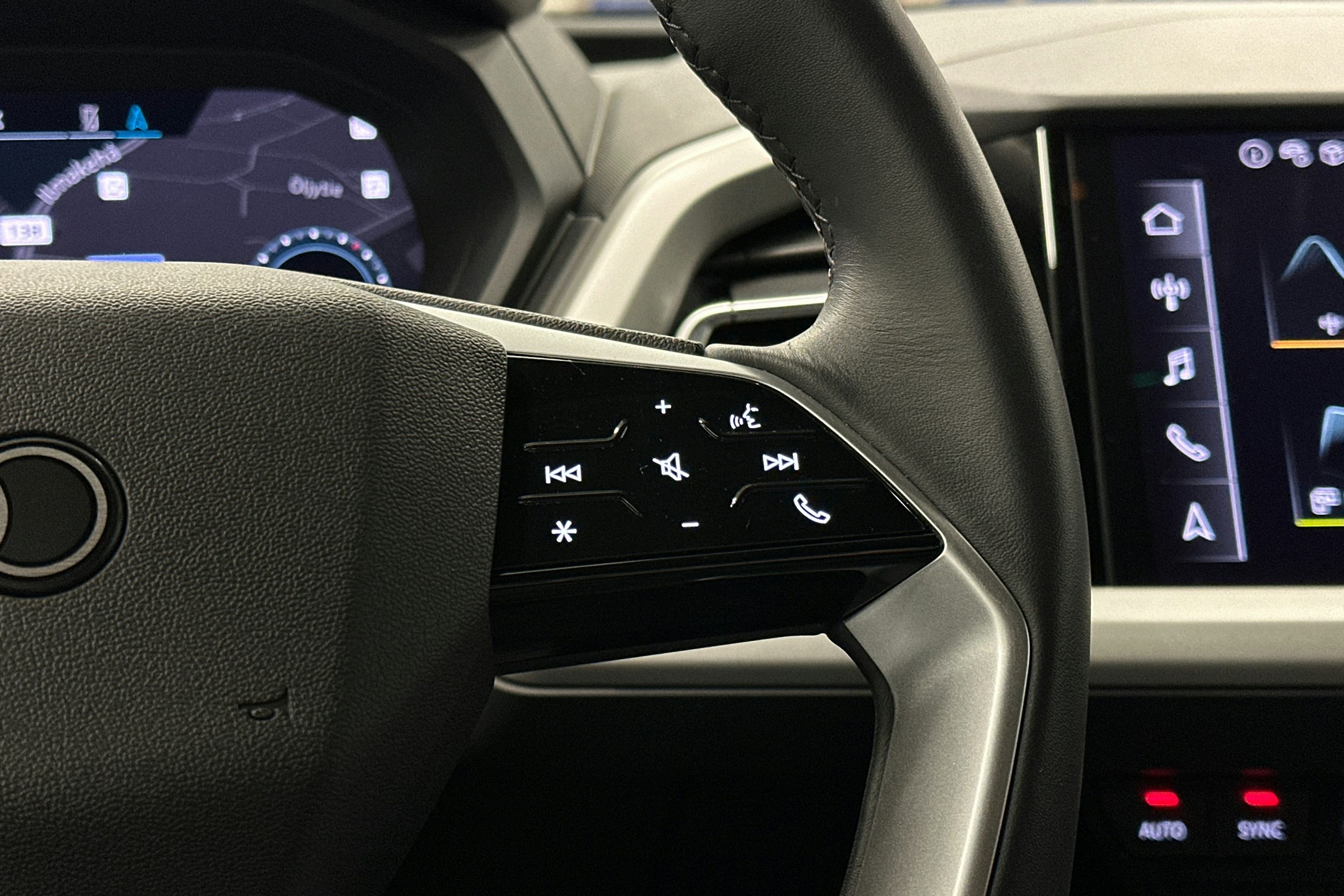 harmaa Audi Q4 e-tron 2025 kuva 20.