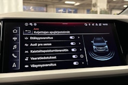 harmaa Audi Q4 e-tron 2025 kuva 27.