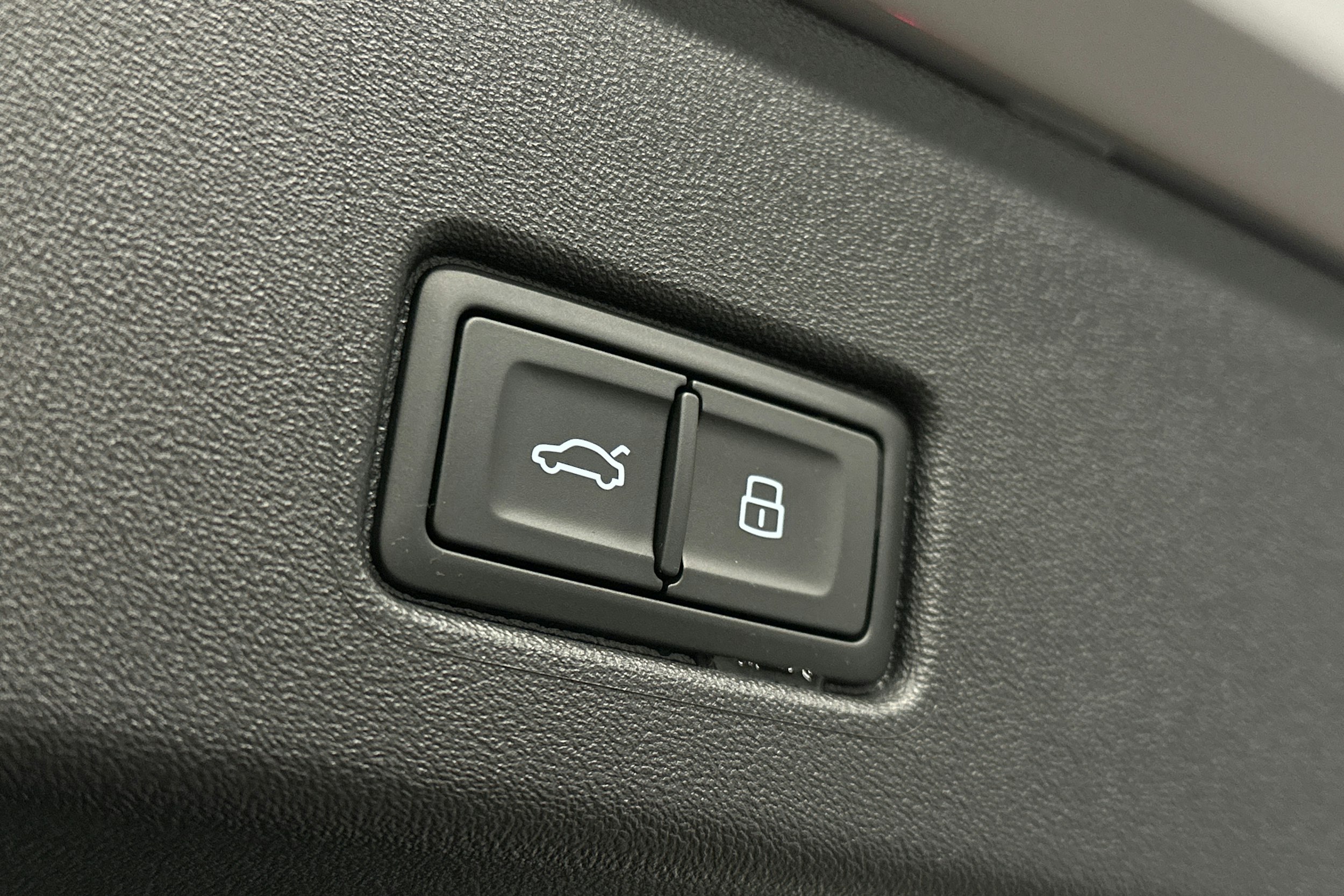 harmaa Audi Q4 e-tron 2025 kuva 15.