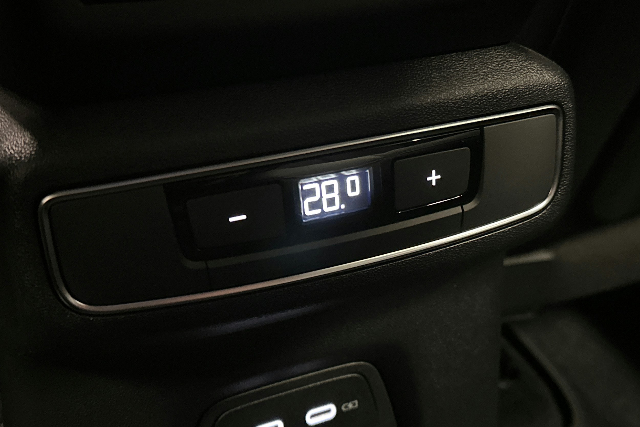 harmaa Audi Q4 e-tron 2025 kuva 16.