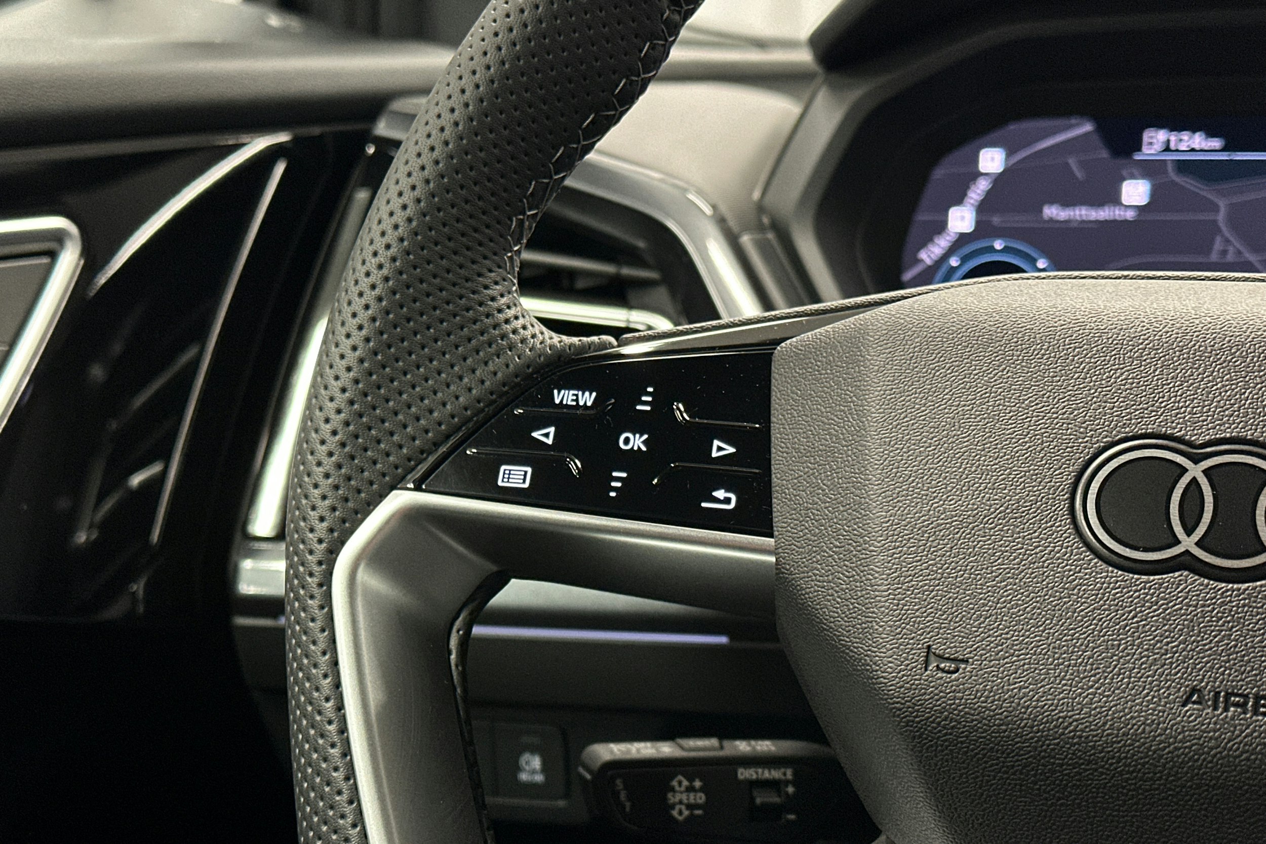 harmaa Audi Q4 e-tron 2025 kuva 19.