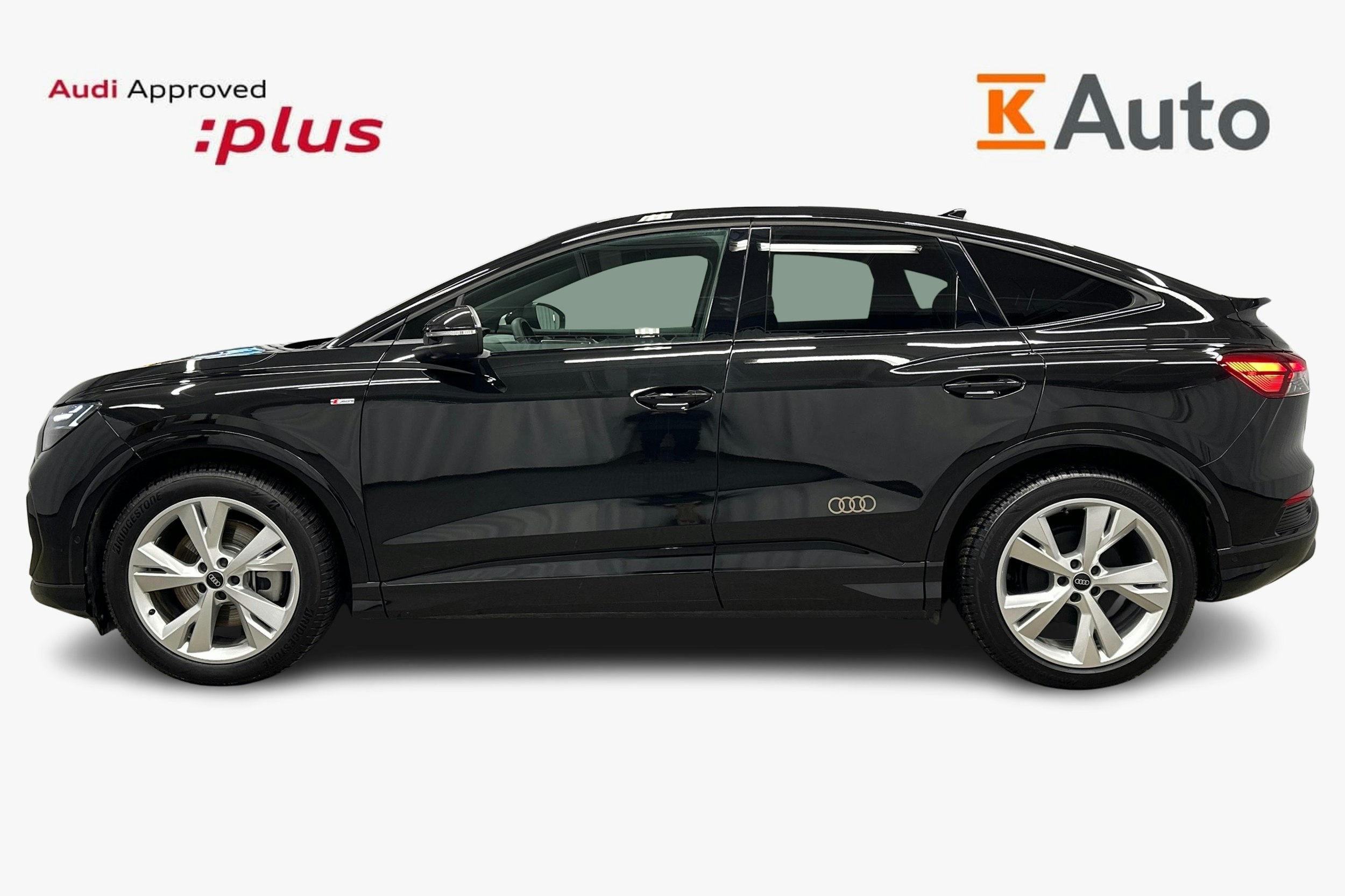 musta Audi Q4 e-tron 2025 kuva 6.