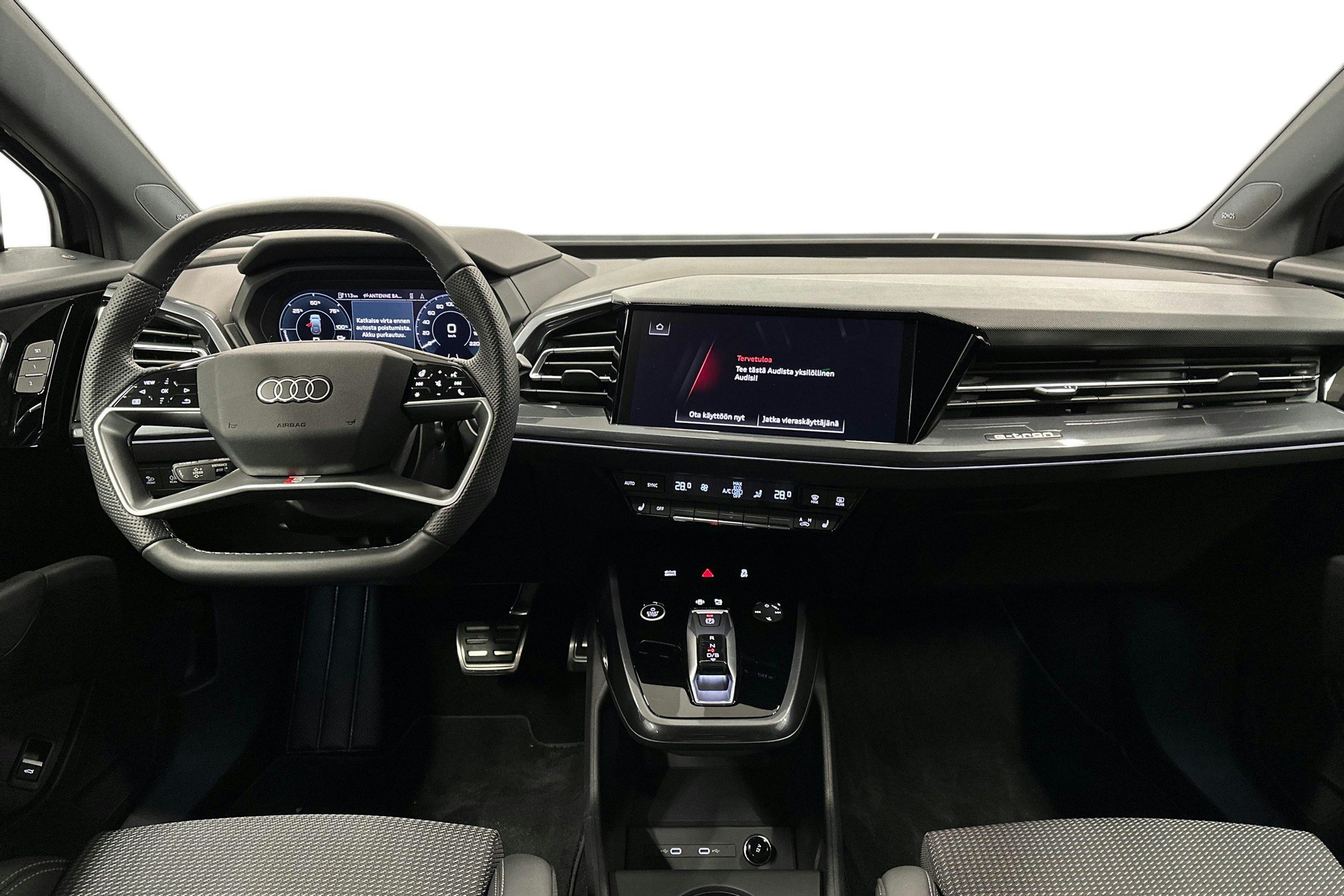 musta Audi Q4 e-tron 2025 kuva 9.