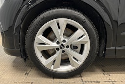 musta Audi Q4 e-tron 2025 kuva 12.