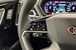 musta Audi Q4 e-tron 2025 kuva 13.