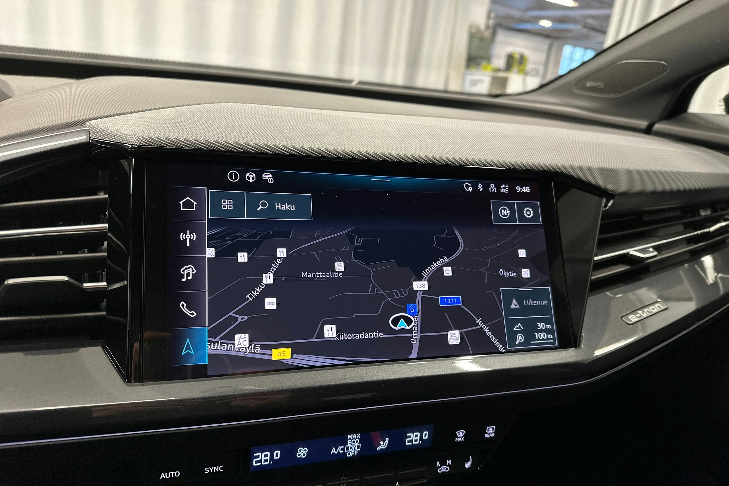 musta Audi Q4 e-tron 2025 kuva 19.