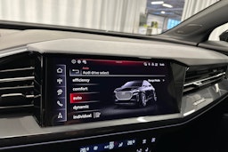 musta Audi Q4 e-tron 2025 kuva 21.