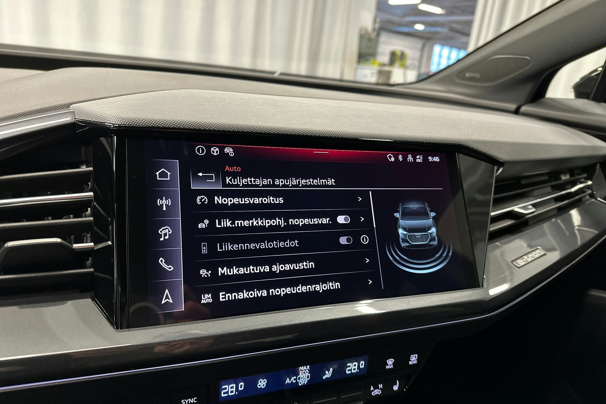 musta Audi Q4 e-tron 2025 kuva 22.